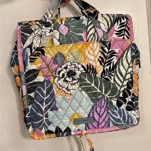 Vera Bradley ‘Palm Floral’ Travel Hanging Bag Cosmetic Travel Set